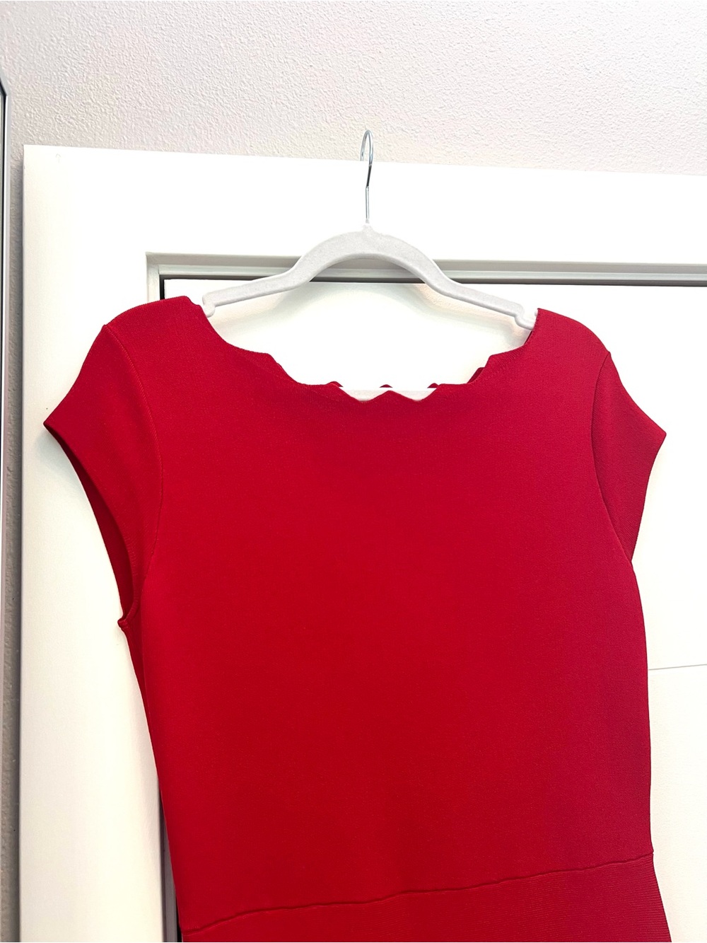Rachel Parcel Elegant Red Scalloped Dress size medium like new! - Picture 5 of 10